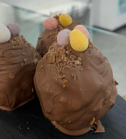 Mini egg brownie bomb